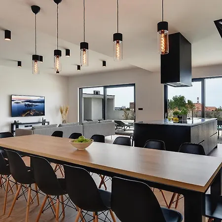 Aquarius Villa Póla